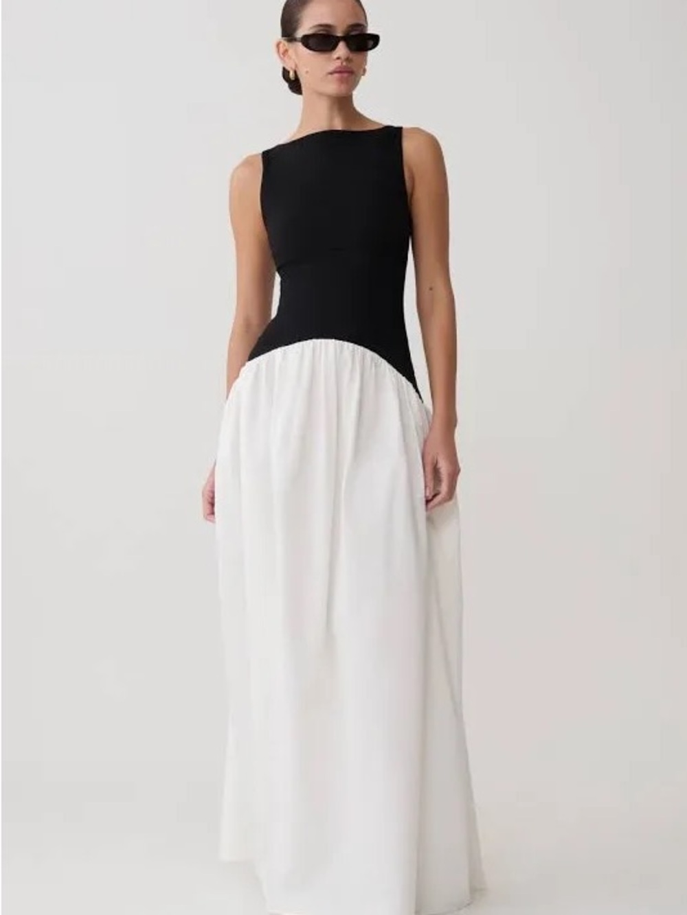 Acacia
Contrast Sleeveless Maxi Dress - Black/White